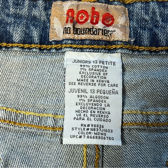 Vintage No Boundaries Flared Jeans 13 Petite - Picture 4 of 5